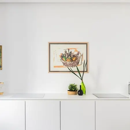 Iflat Luxury Navona شقة *